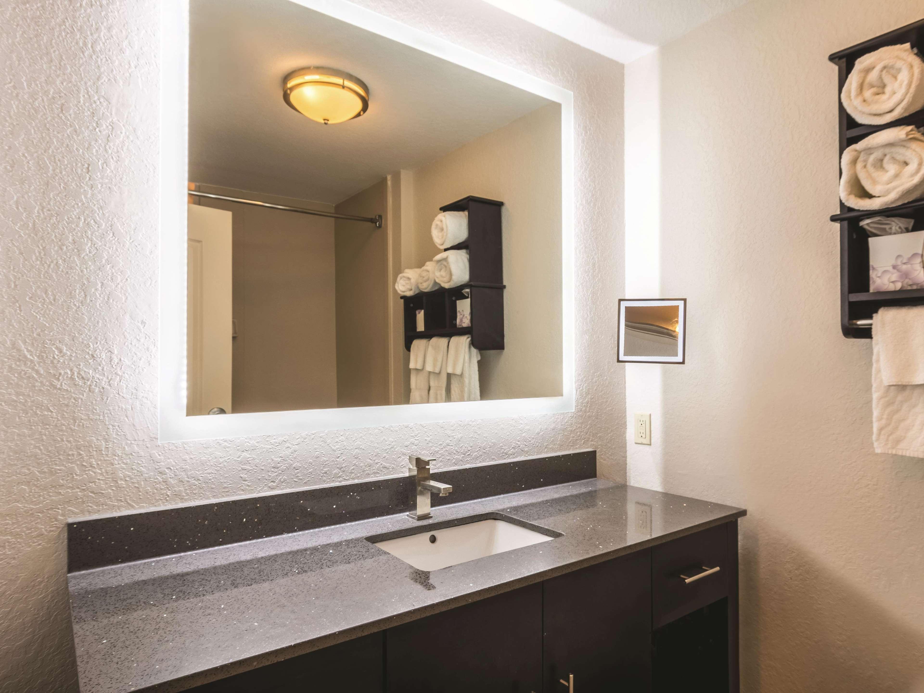 La Quinta By Wyndham פרטוויל מראה חיצוני תמונה